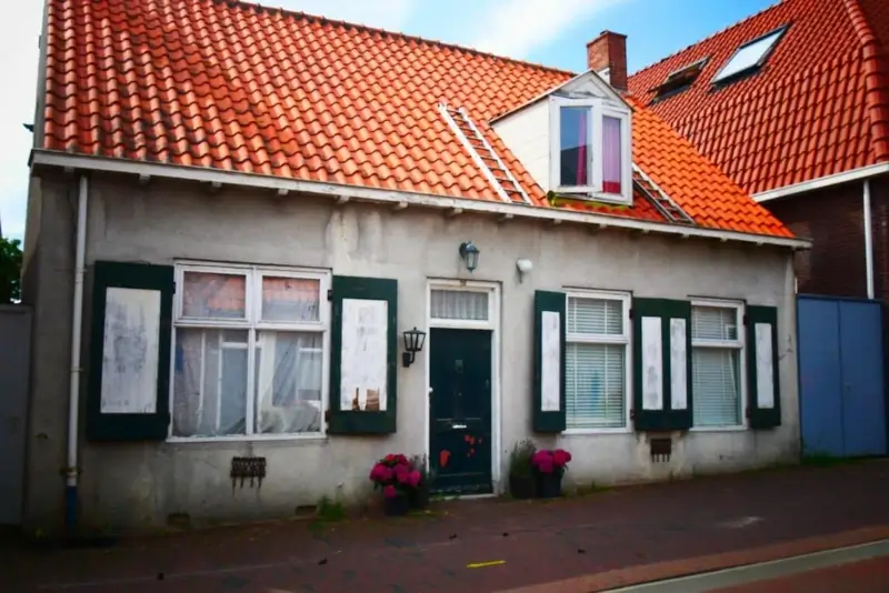 2 plans hus med kvist